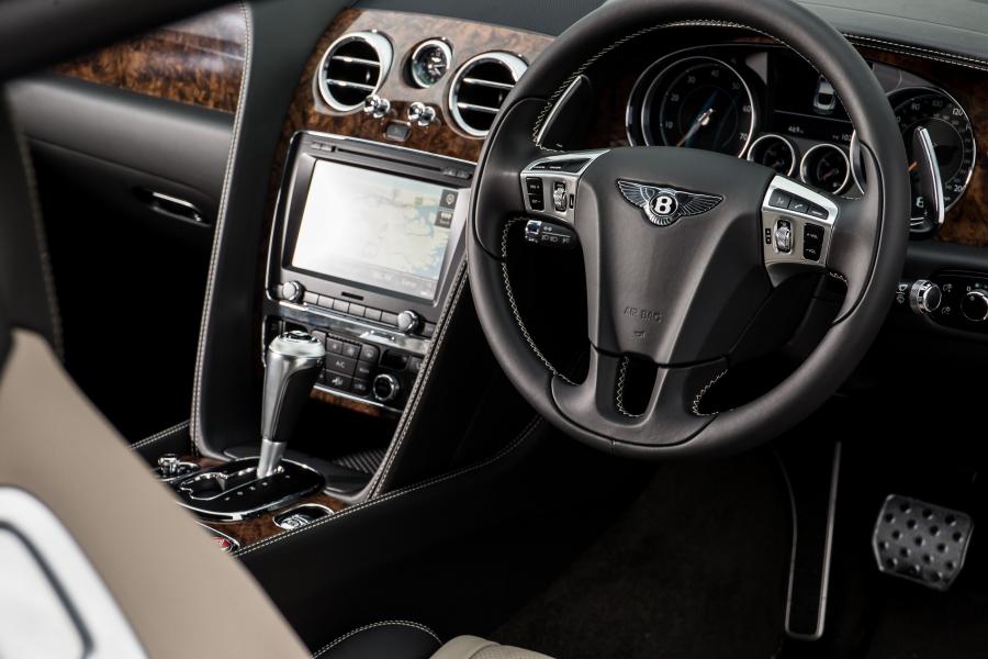  Bentley Continental GT 2015 года  (UK) (фото 12 из 12)